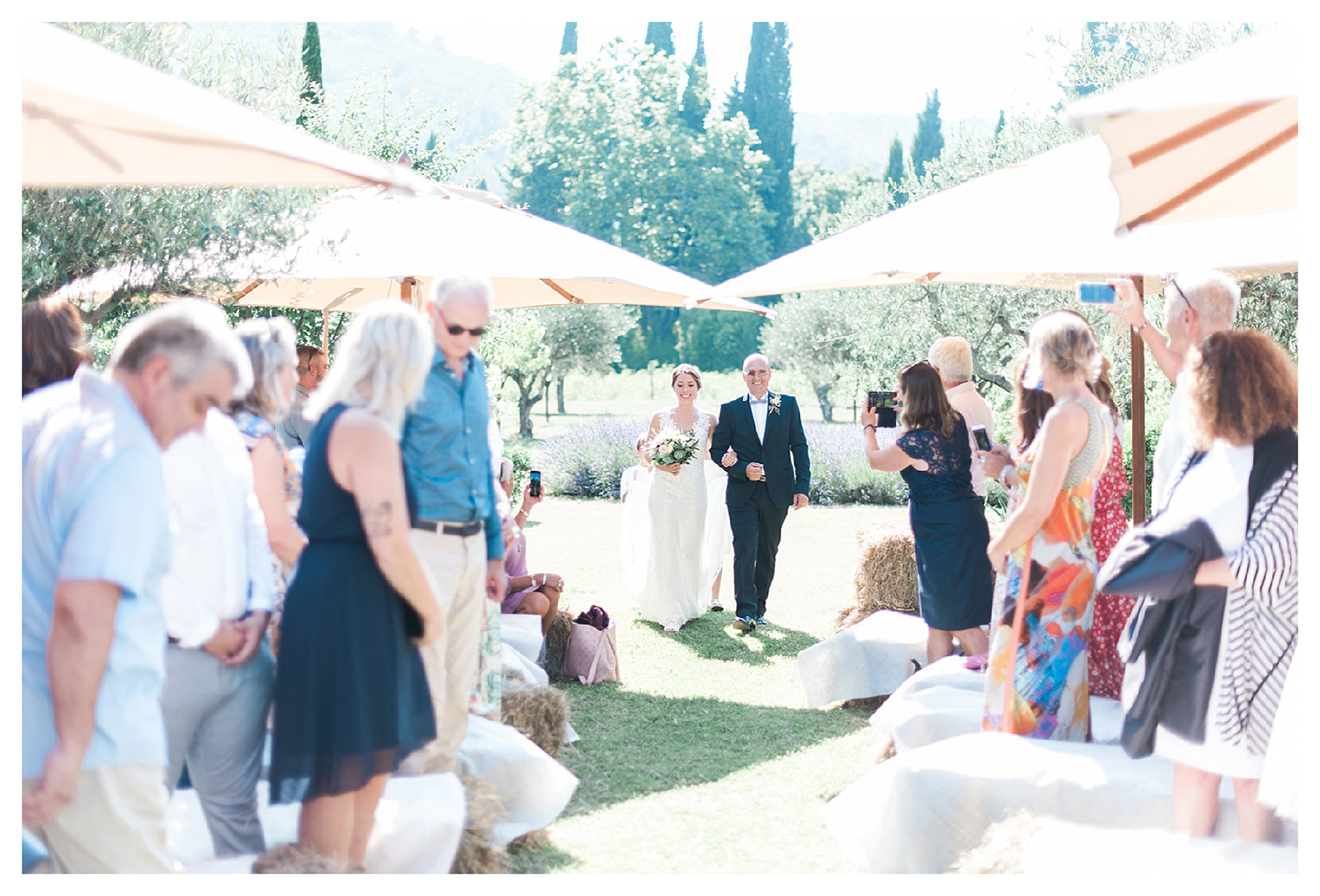 Photo de l'entrée de la mariée dans le Var